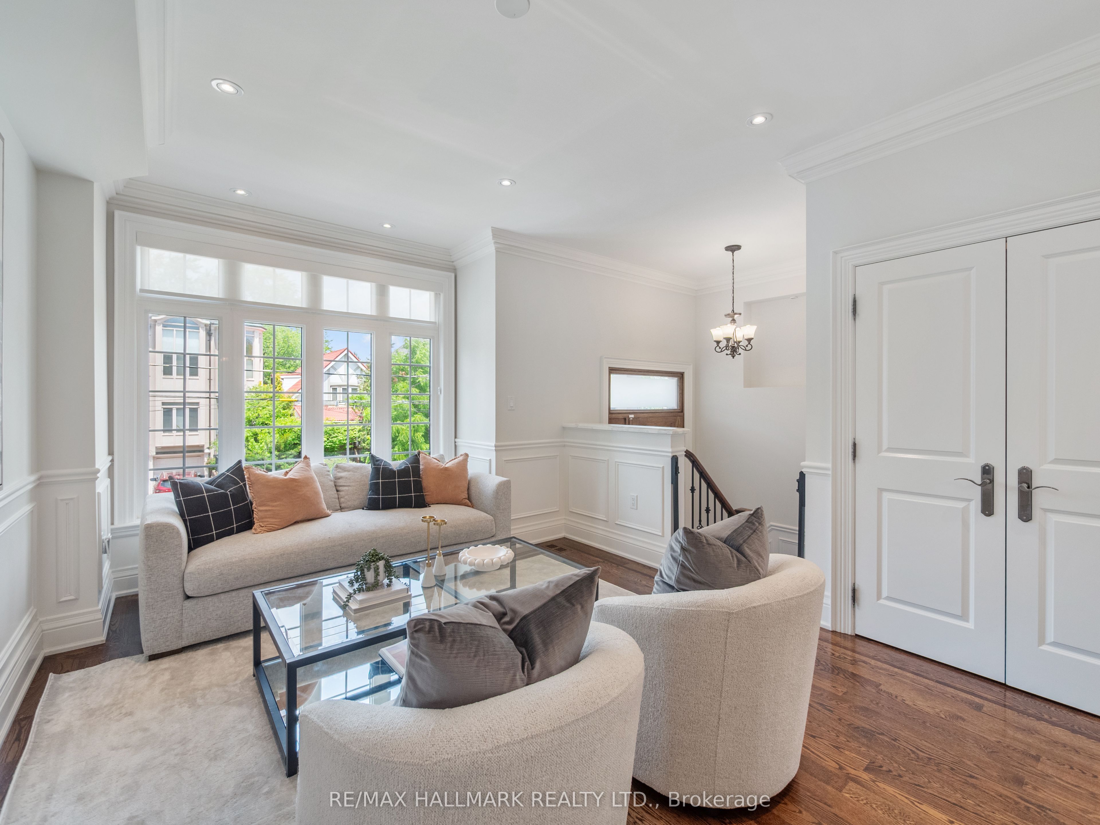 39 Glenforest Road, Toronto, ON M4N 1Z7 photo 5