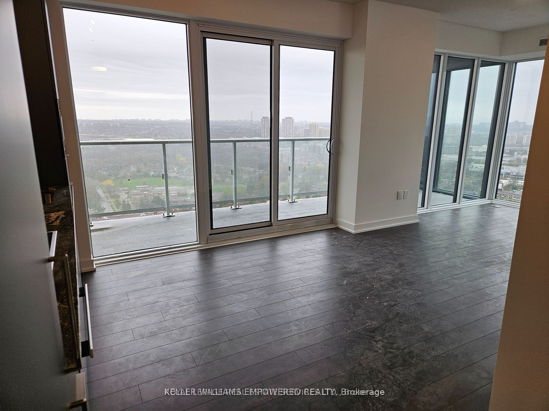 50 O'Neill Road 2902, Toronto, ON M3C 0R1 photo 3