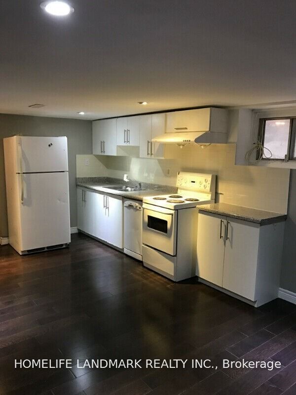 937 Dufferin Street Upper, Toronto, ON M6H 4B2 photo 3