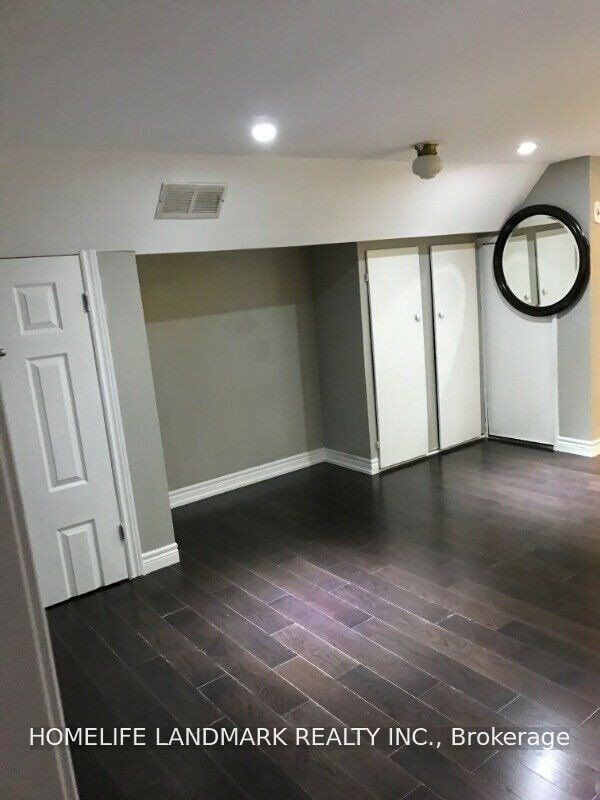937 Dufferin Street Upper, Toronto, ON M6H 4B2 photo 4