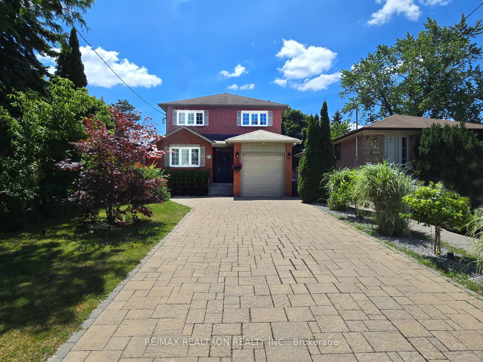 183 Holmes Avenue, Toronto, ON M2N 4M7