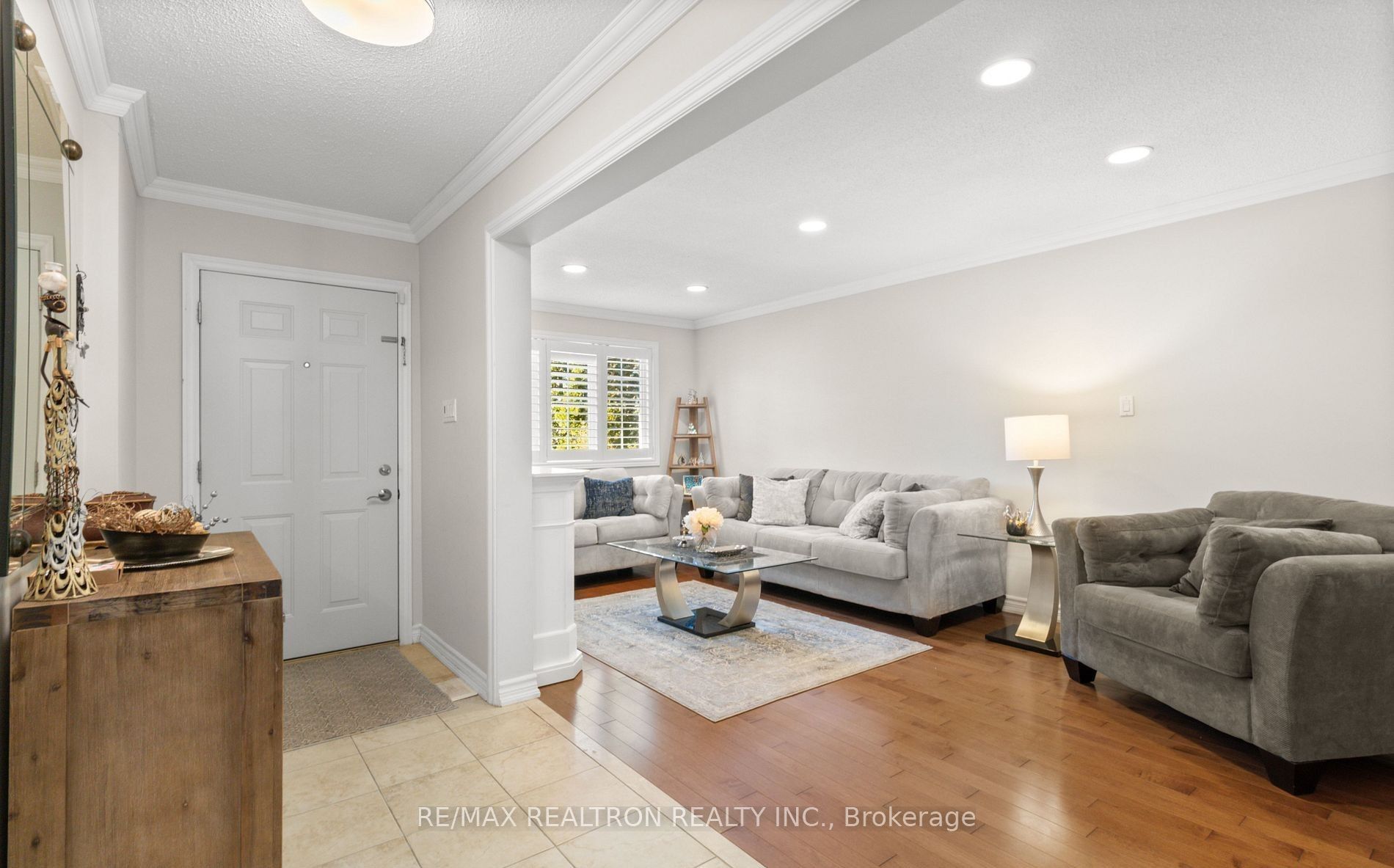 183 Holmes Avenue, Toronto, ON M2N 4M7 photo 2