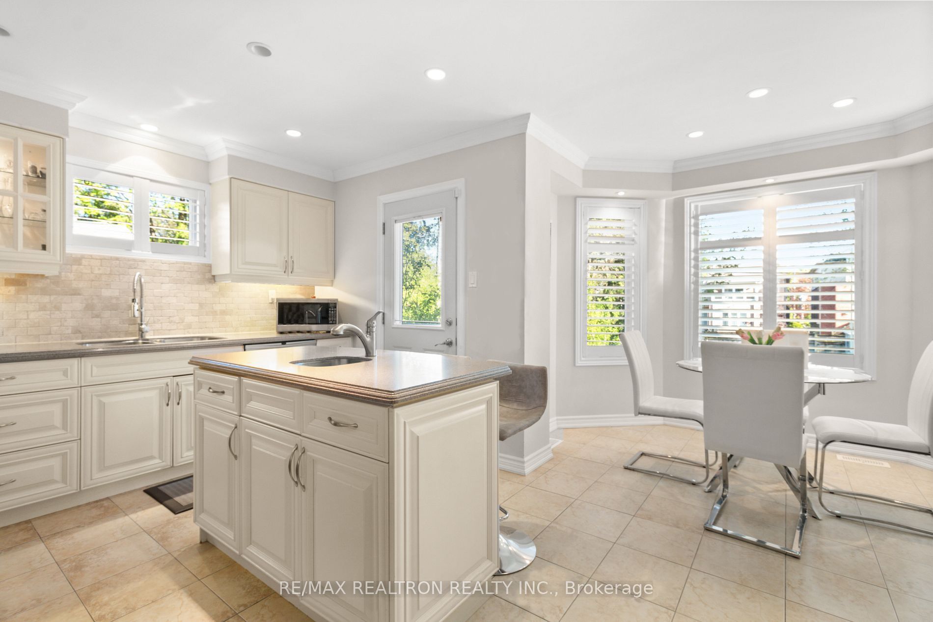 183 Holmes Avenue, Toronto, ON M2N 4M7 photo 5