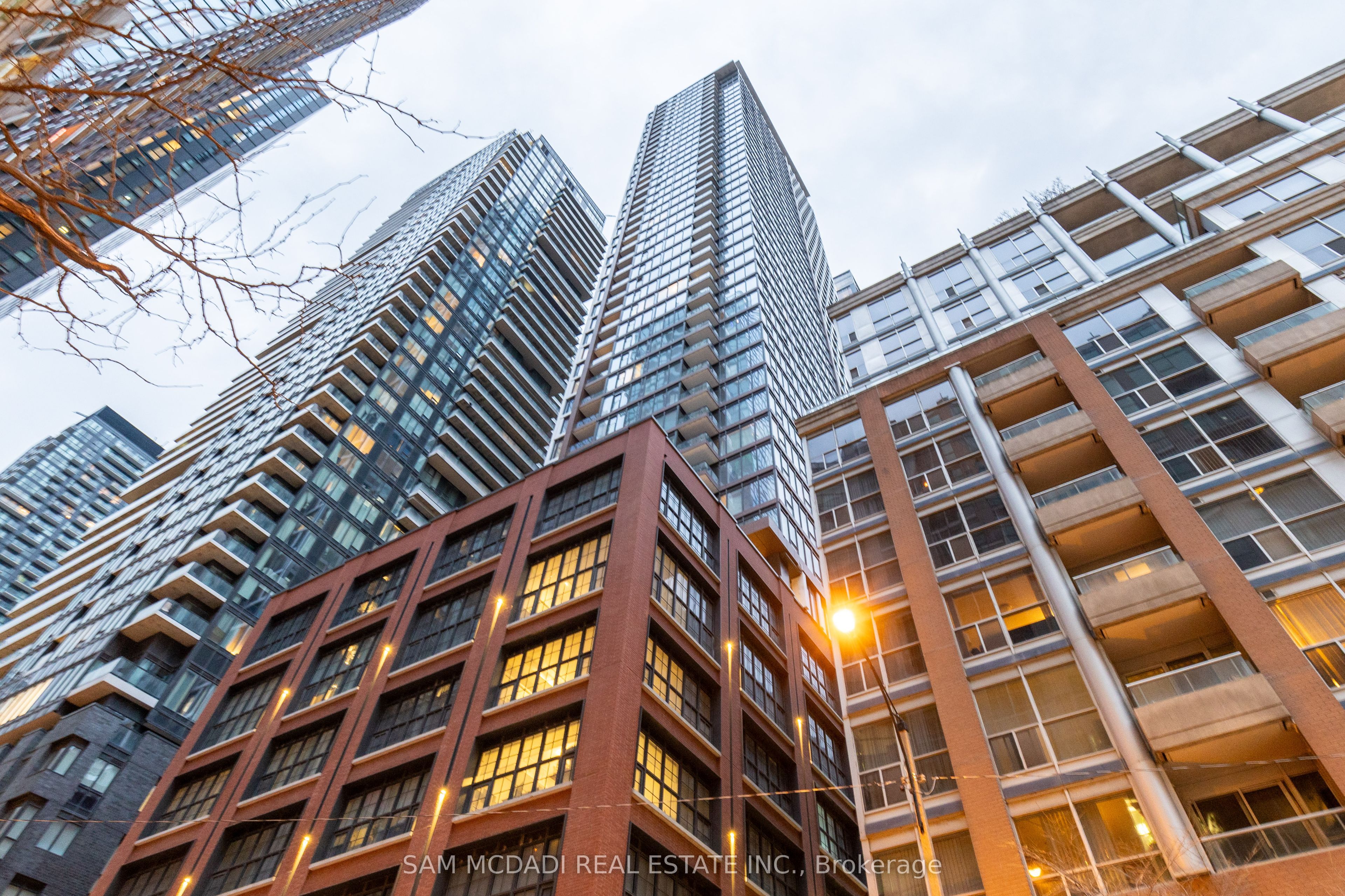 55 Mercer Street 2911, Toronto, ON M5V 3W2