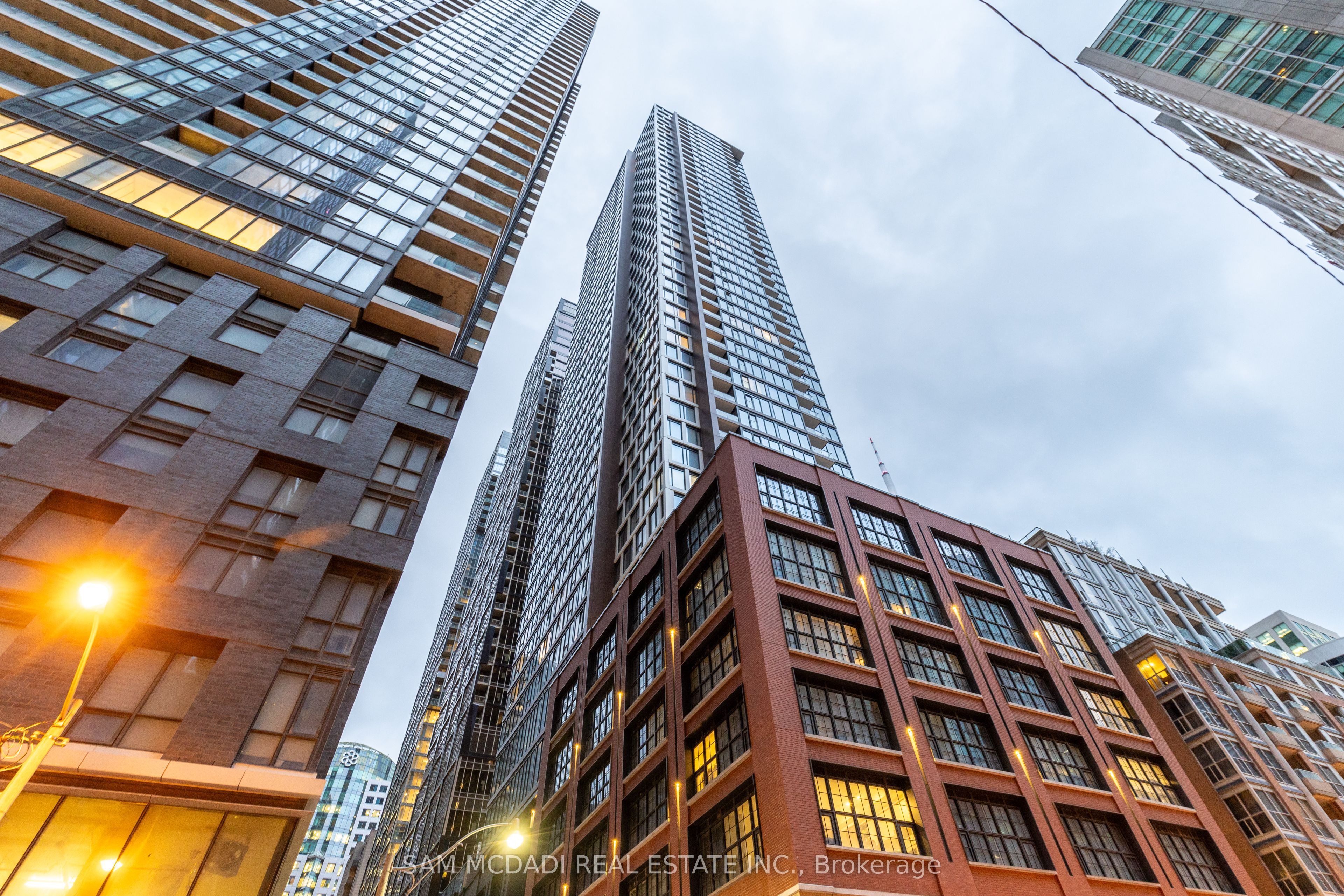 55 Mercer Street 2911, Toronto, ON M5V 3W2 photo 2