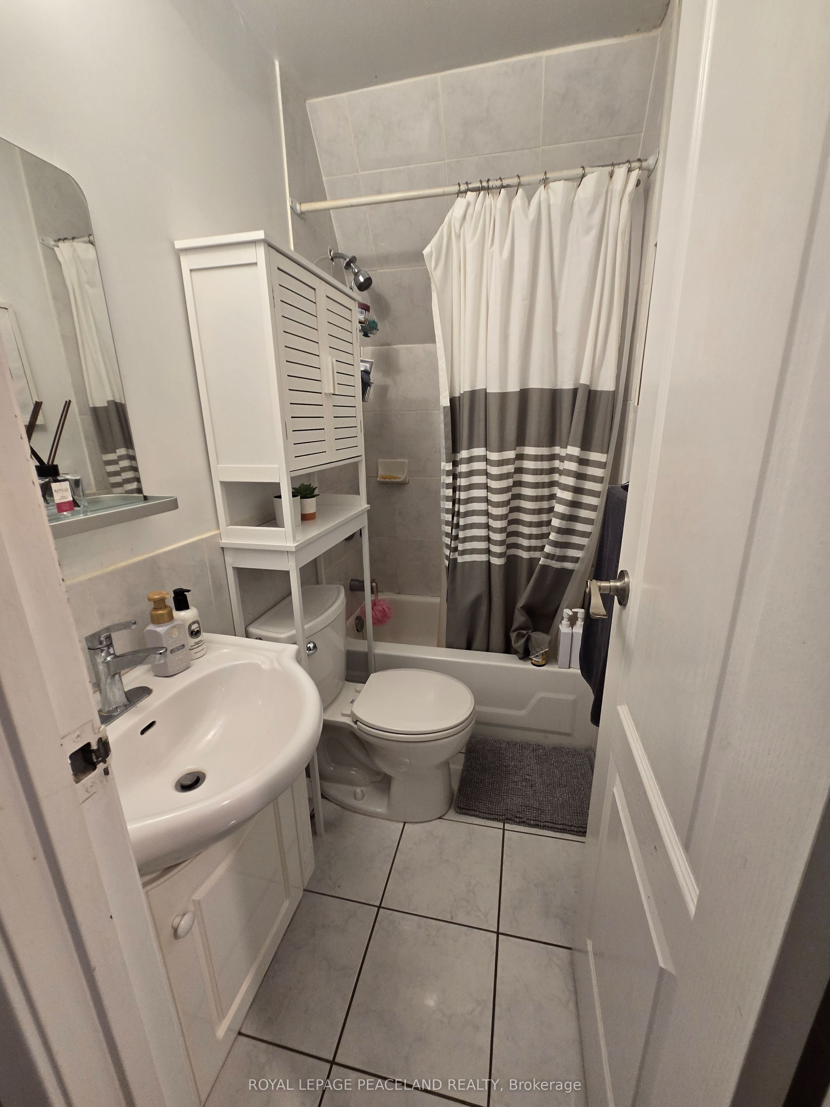 34 Ross Street 3C, Toronto, ON M5T 1Z9 photo 5