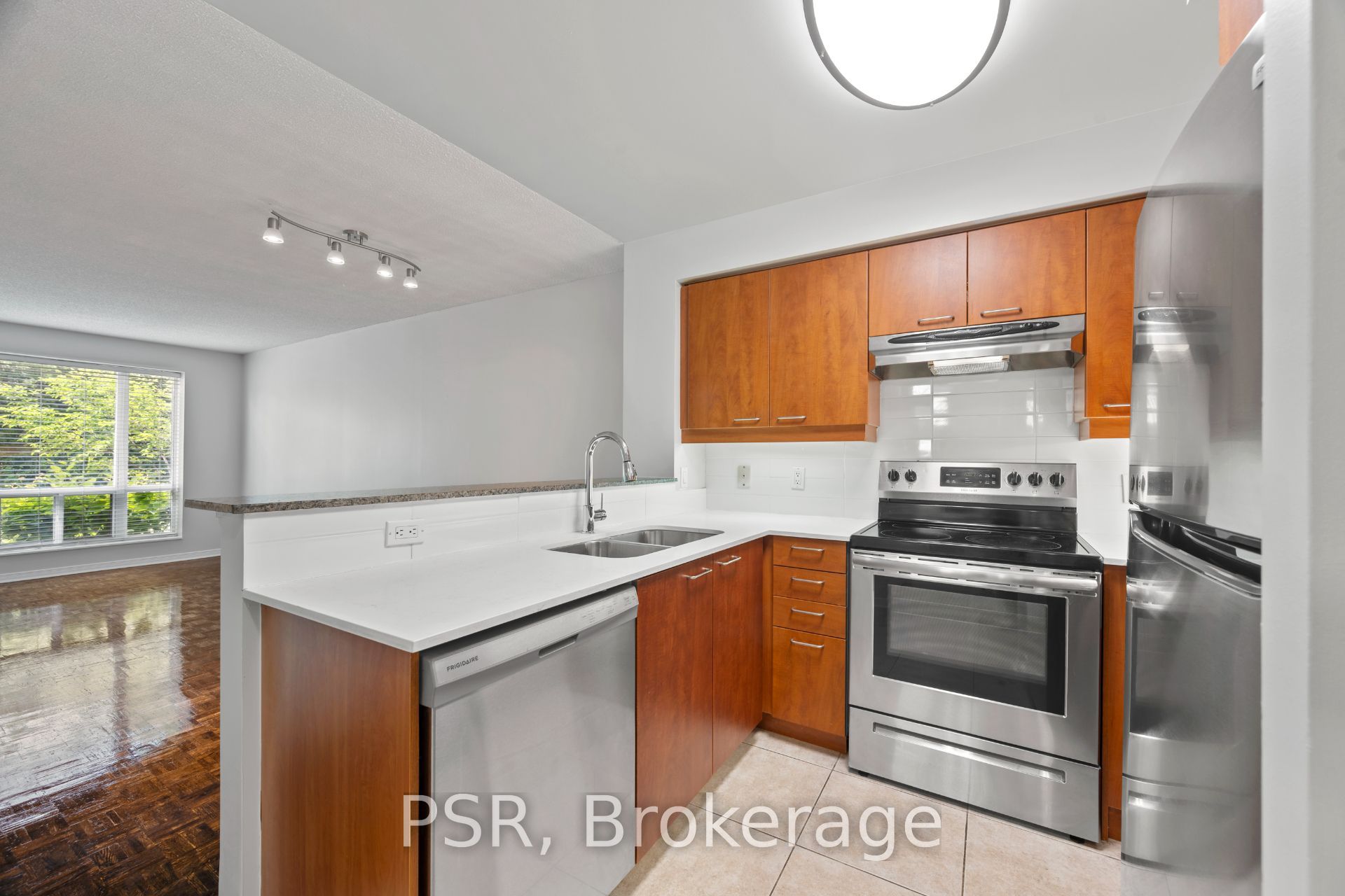 515 Rosewell Avenue 104, Toronto, ON M4R 2J3