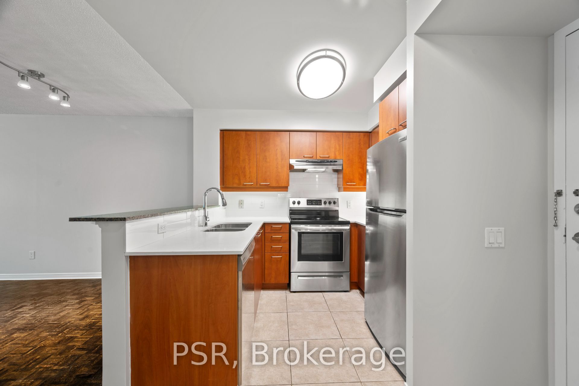 515 Rosewell Avenue 104, Toronto, ON M4R 2J3 photo 2