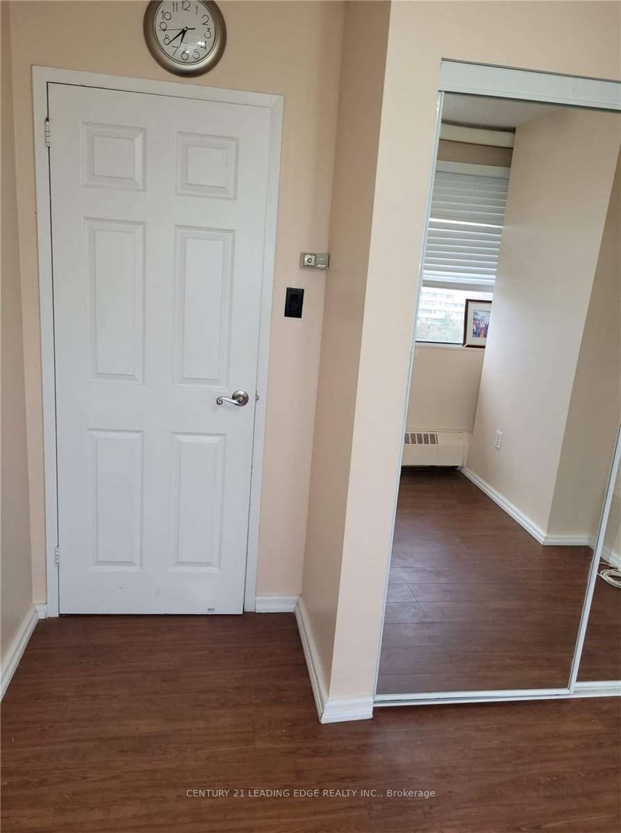 10 Sunny Glenway 1110, Toronto, ON M3C 2Z3 photo 2
