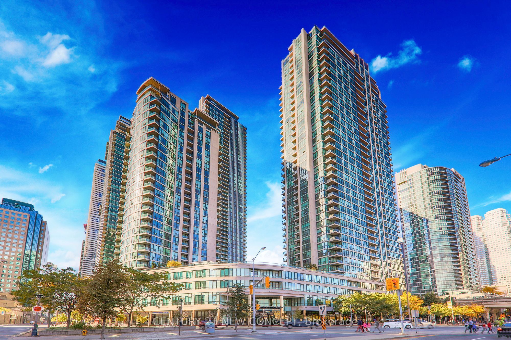 16 Yonge Street W 318, Toronto, ON M5E 2A1 photo 2