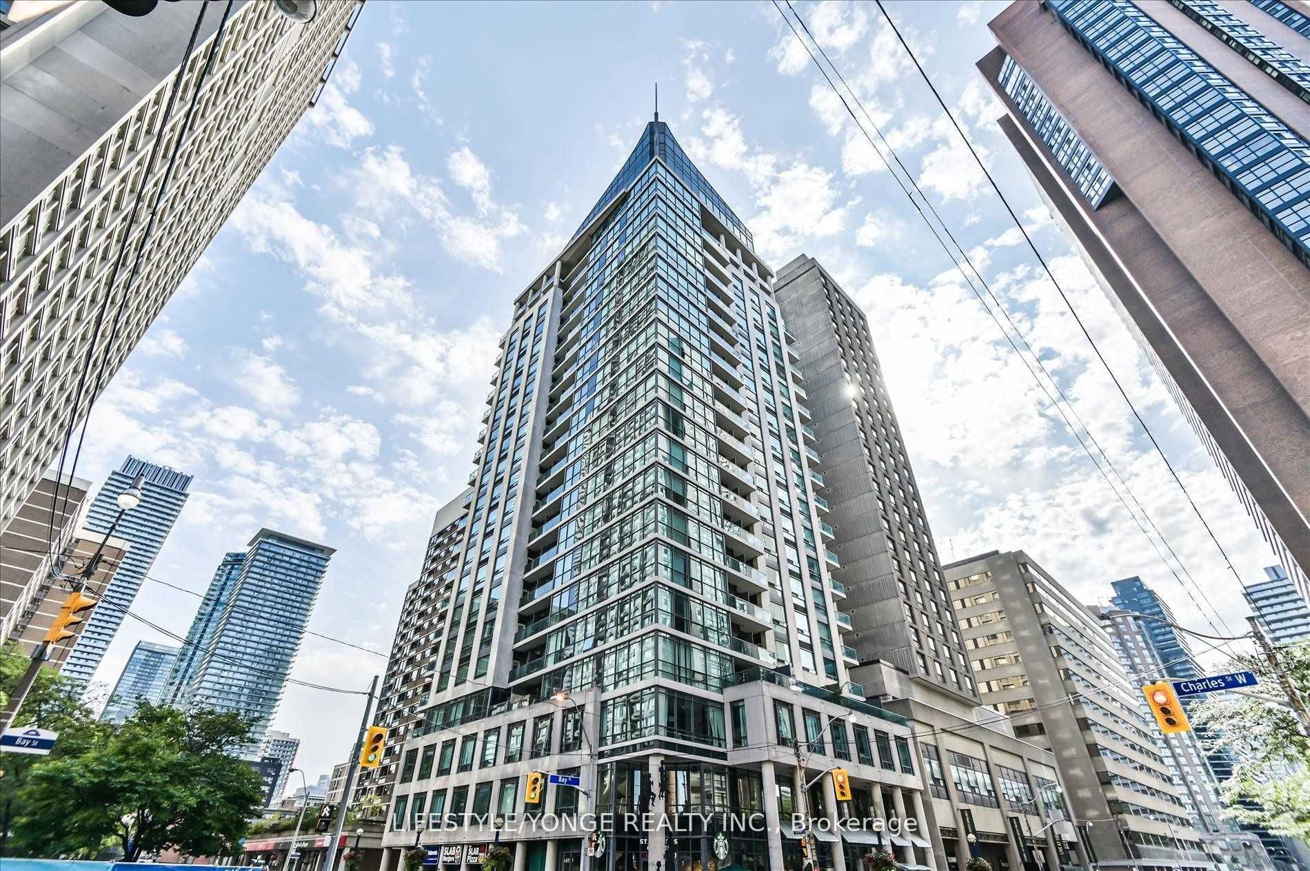 1121 Bay Street 1608, Toronto, ON M4Y 2R4