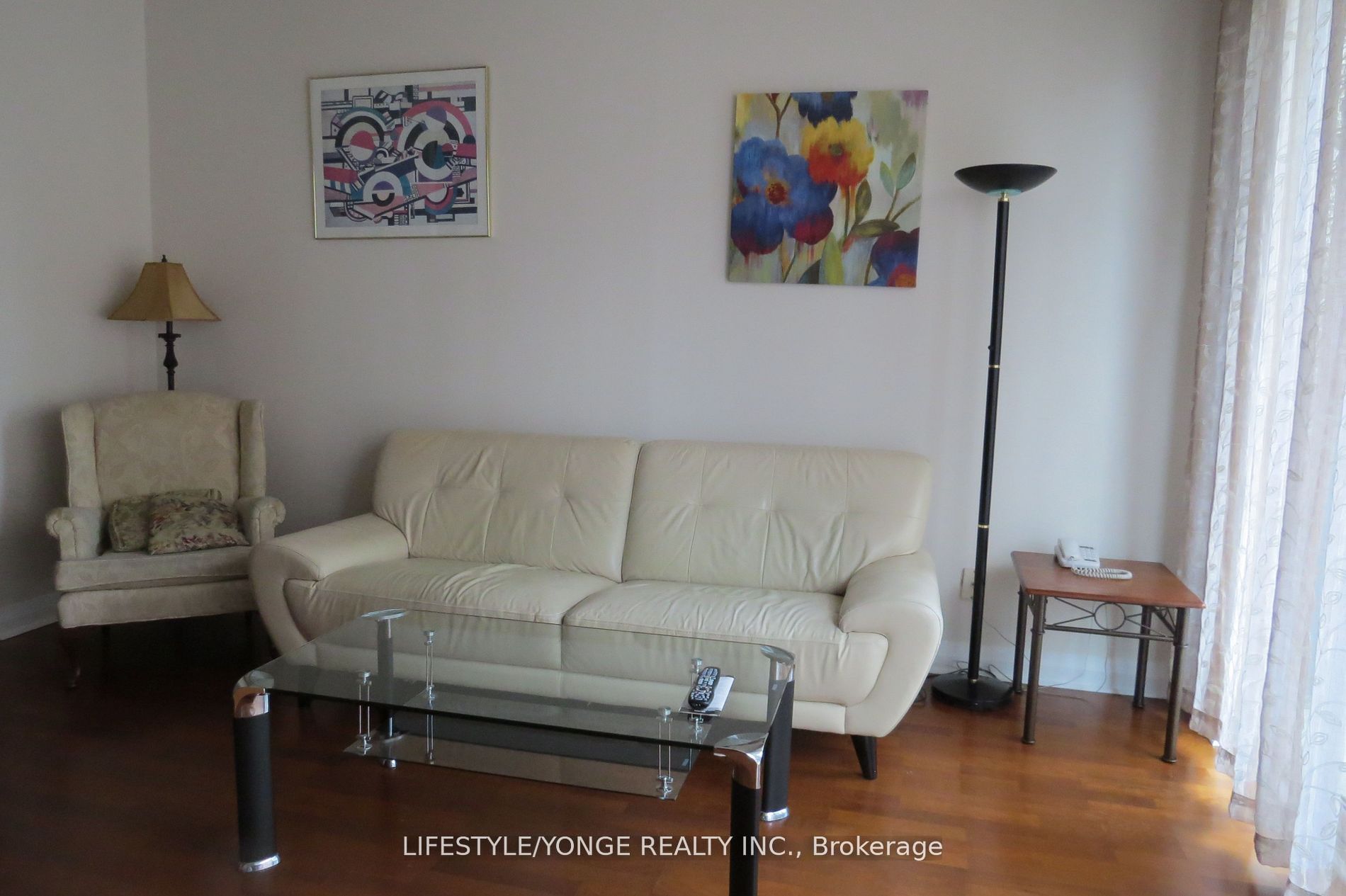 1121 Bay Street 1608, Toronto, ON M4Y 2R4 photo 5