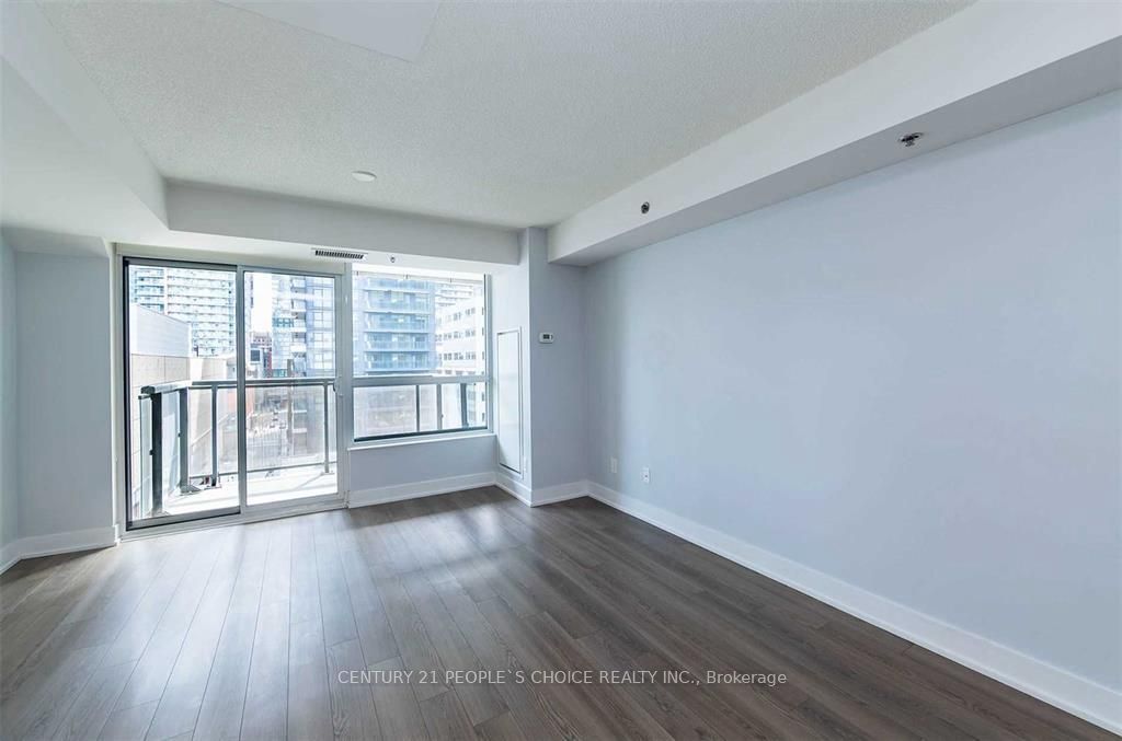 318 Richmond Street W 715, Toronto, ON M5V 1X2 photo 5