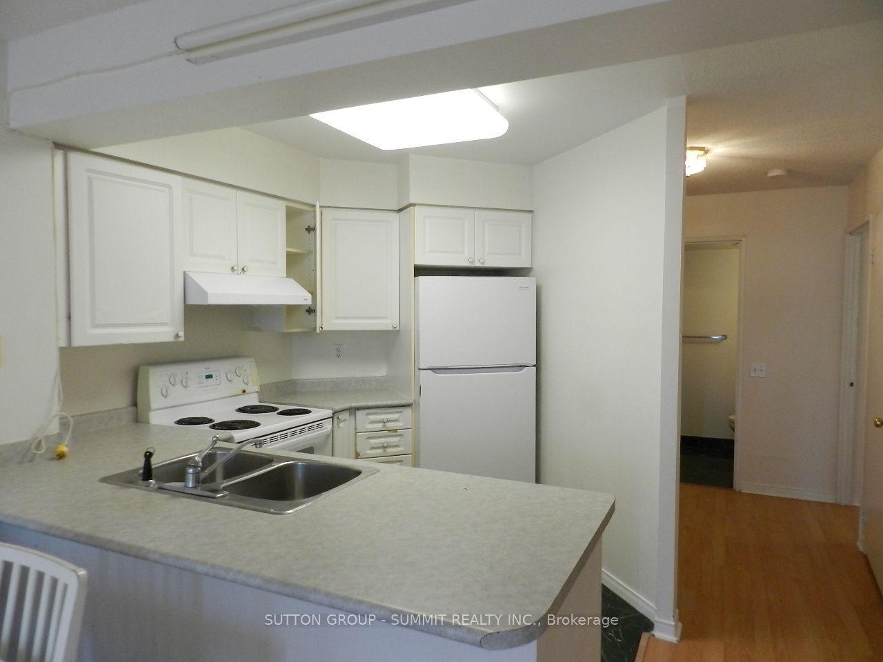 750 Bay Street 1905, Toronto, ON M5G 1N6 photo 2