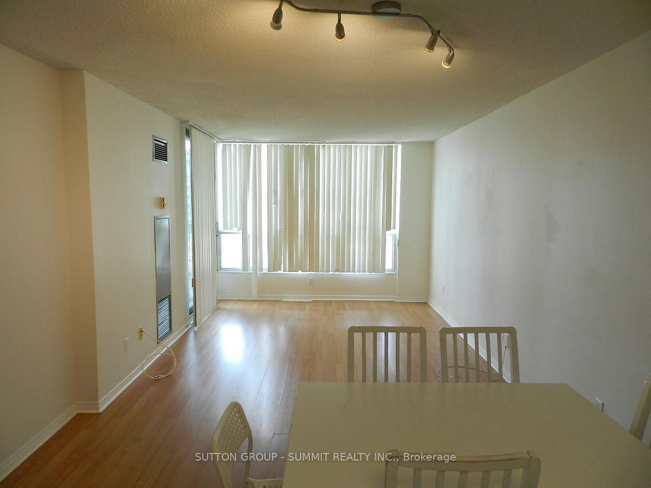 750 Bay Street 1905, Toronto, ON M5G 1N6 photo 4