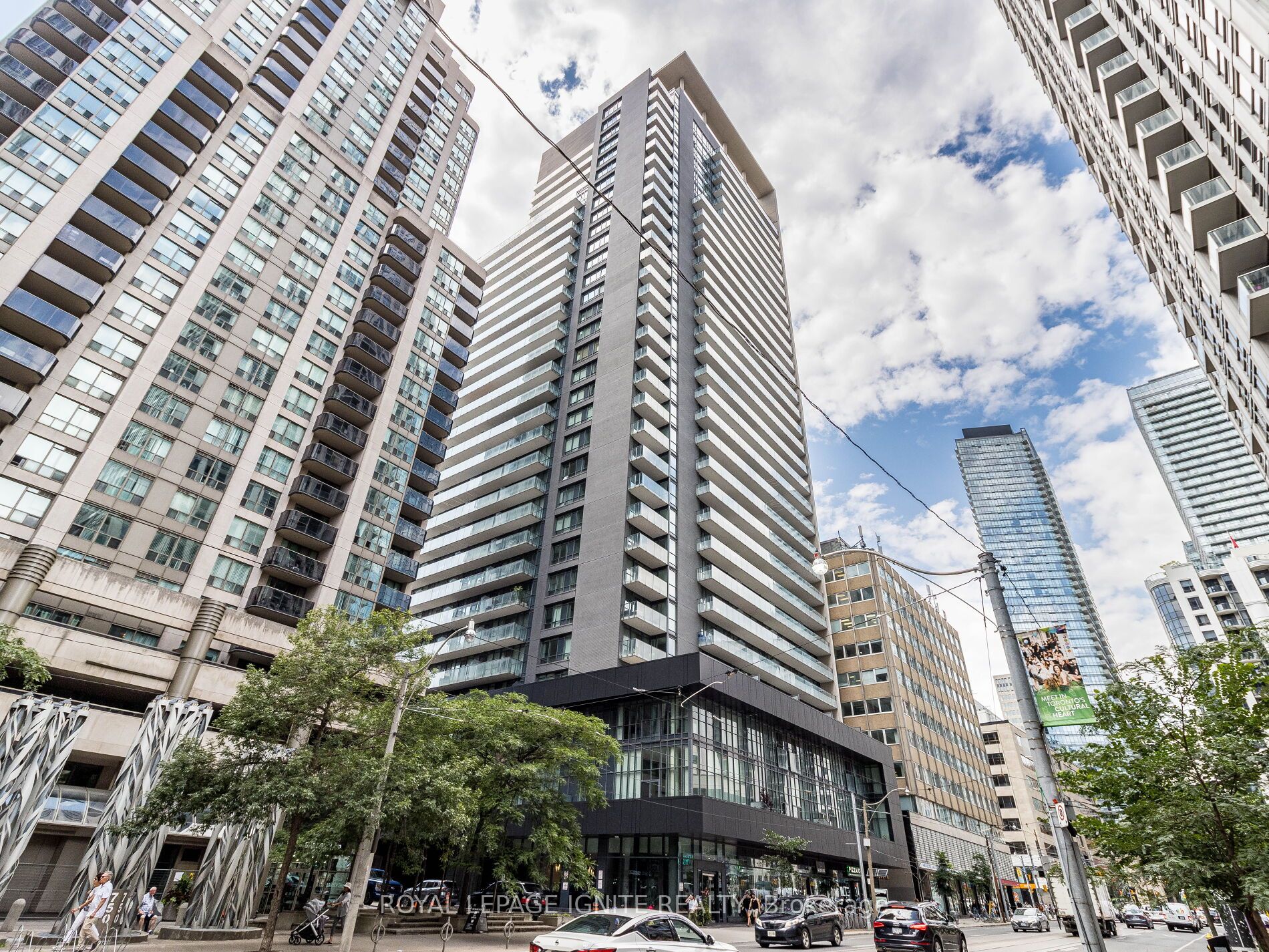 770 Bay Street 2509, Toronto, ON M5G 0A6