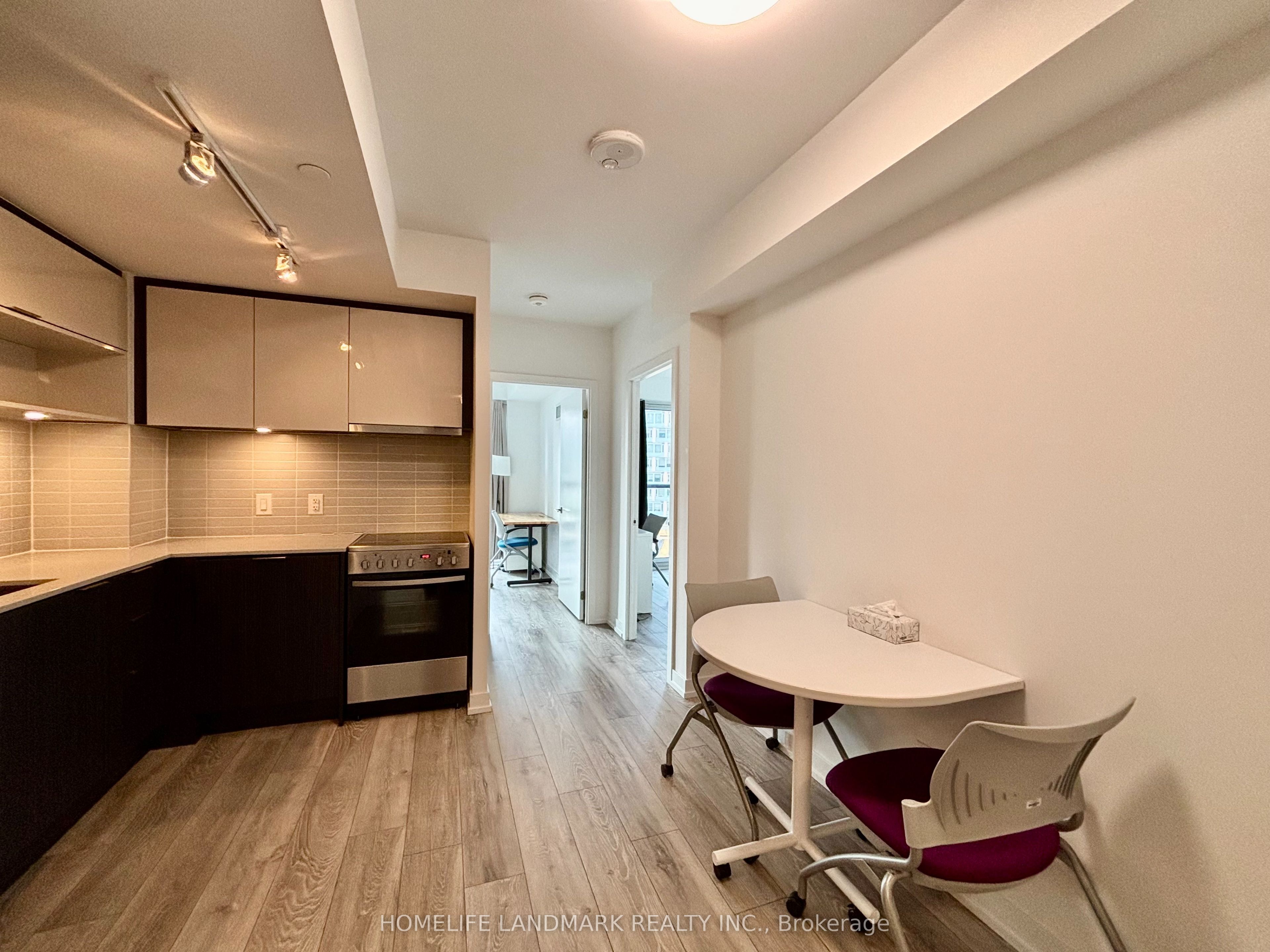 159 Wellesley Street E 602, Toronto, ON M4Y 0H5 photo 5