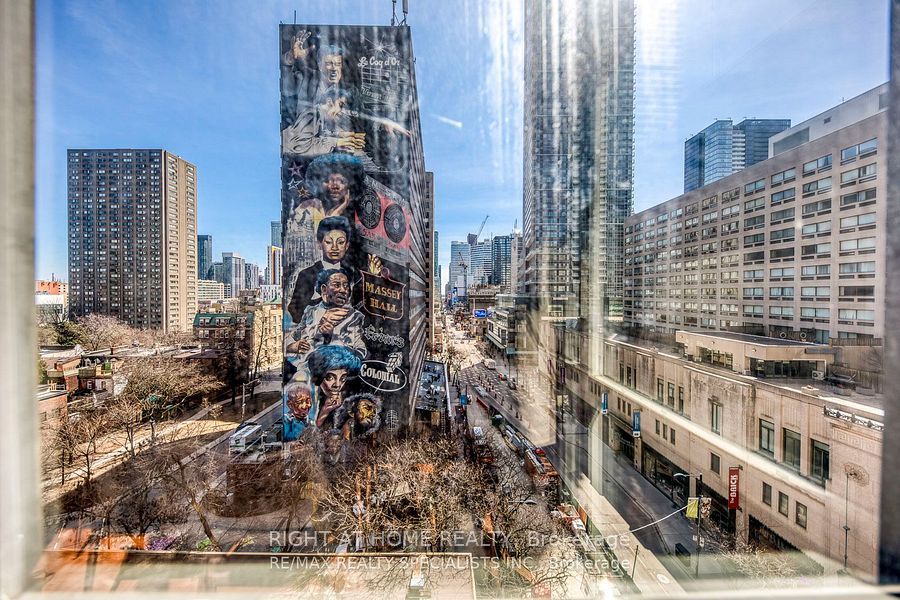 7 Carlton Street 1111, Toronto, ON M5B 2M3 photo 4