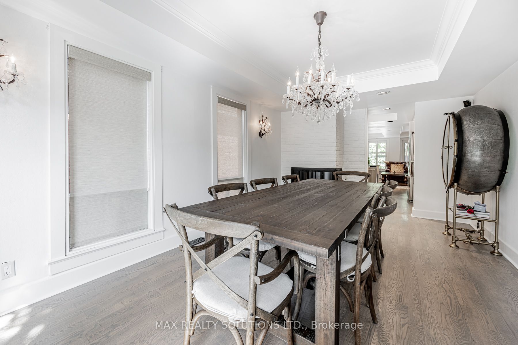 30 Roslin Avenue, Toronto, ON M4N 1Y9 photo 2