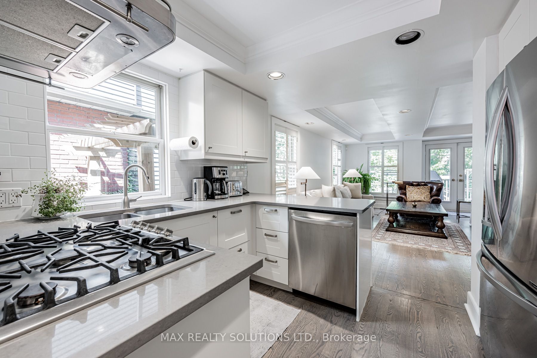 30 Roslin Avenue, Toronto, ON M4N 1Y9 photo 4