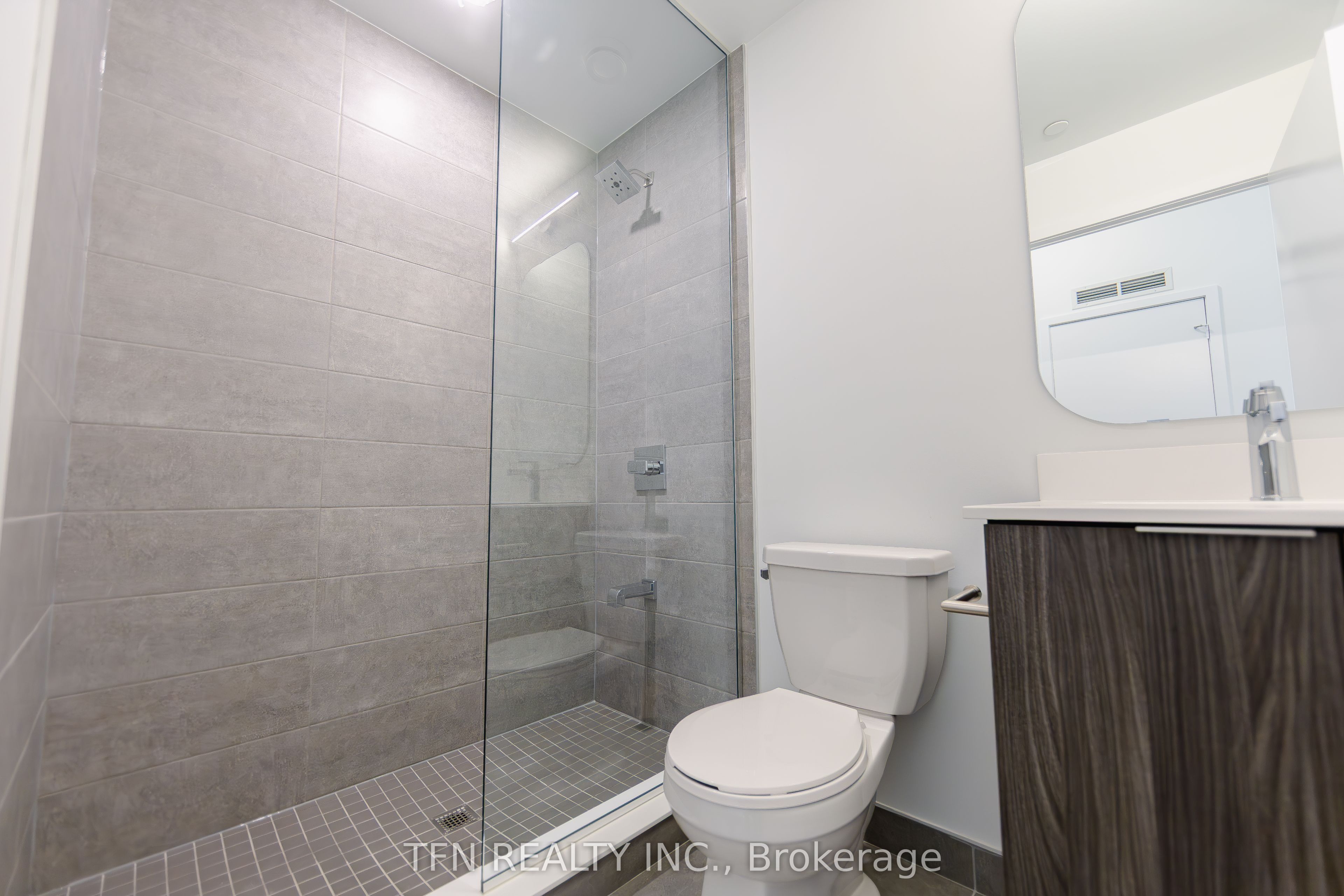 15 Richardson Street 513, Toronto, ON M5A 0Y5 photo 4