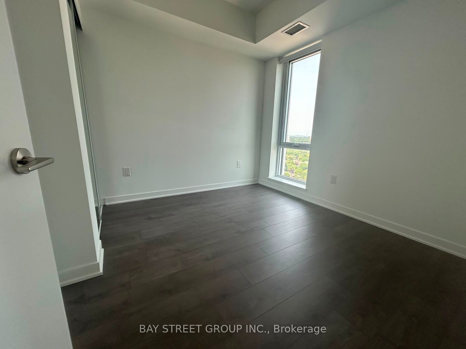 10 Oak Street 2401, Toronto, ON M5A 0Z1 photo 5