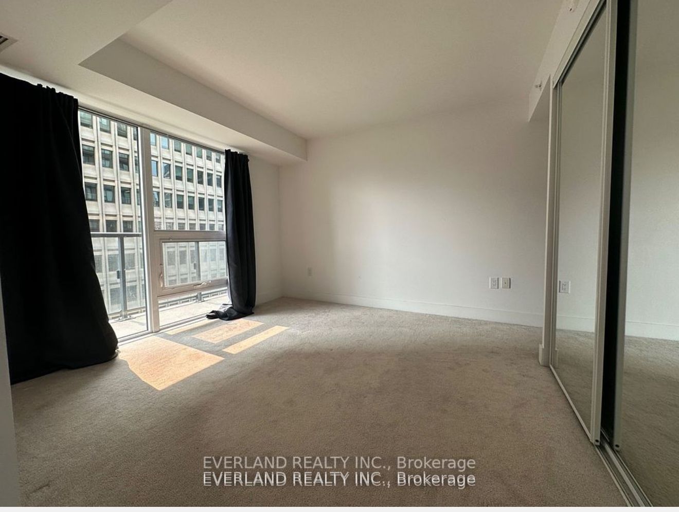 955 Bay Street 1309, Toronto, ON M5S 2A2 photo 3