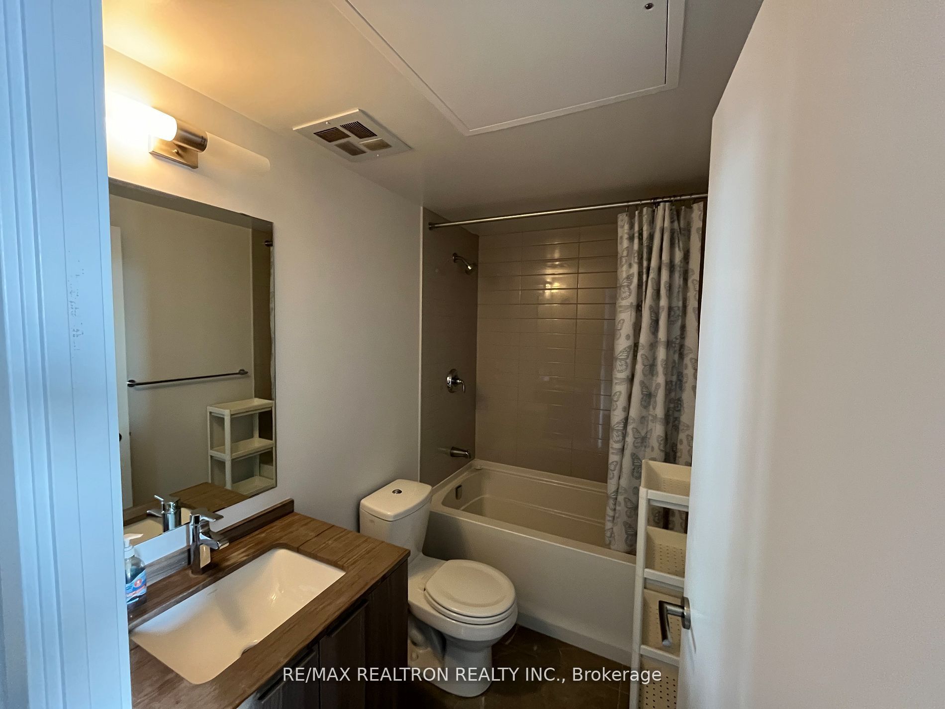 11 Wellesley Street W 2712, Toronto, ON M4Y 0G4 photo 3