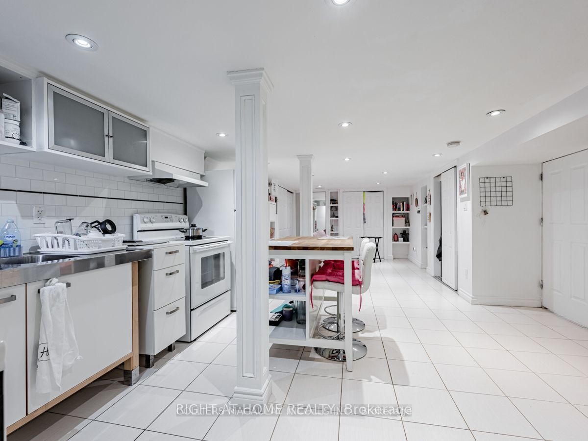 1069 College Street B, Toronto, ON M6H 1B2 photo 2
