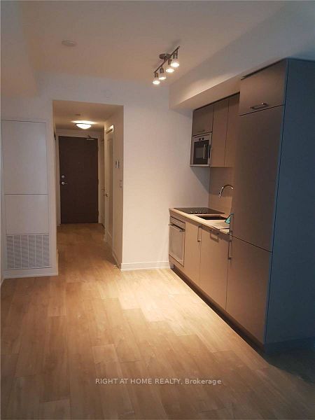 576 FRONT Street W 420E, Toronto, ON M5V 0P8 photo 2