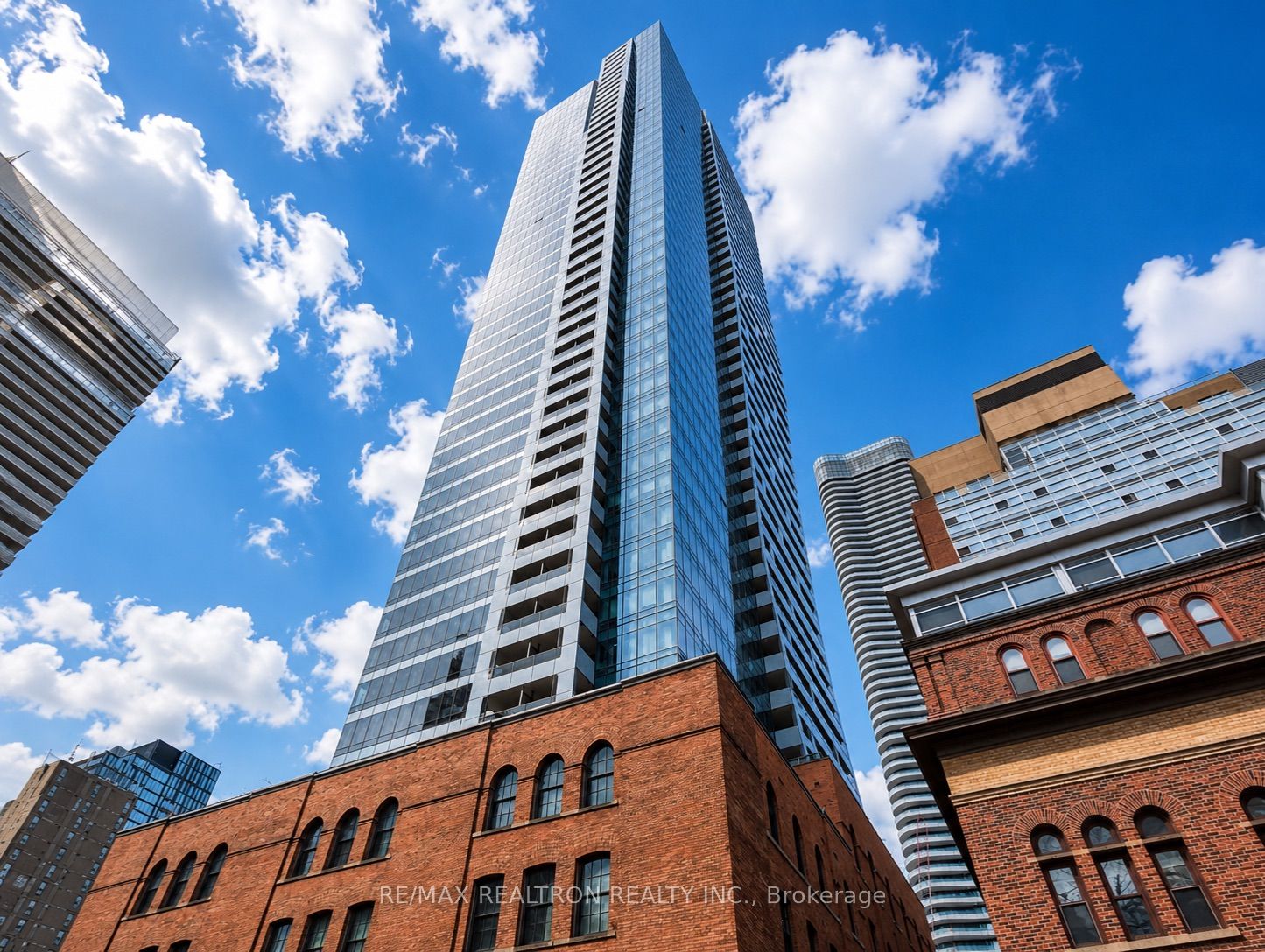 5 St Joseph Street 2001, Toronto, ON M4Y 1J6 photo 3