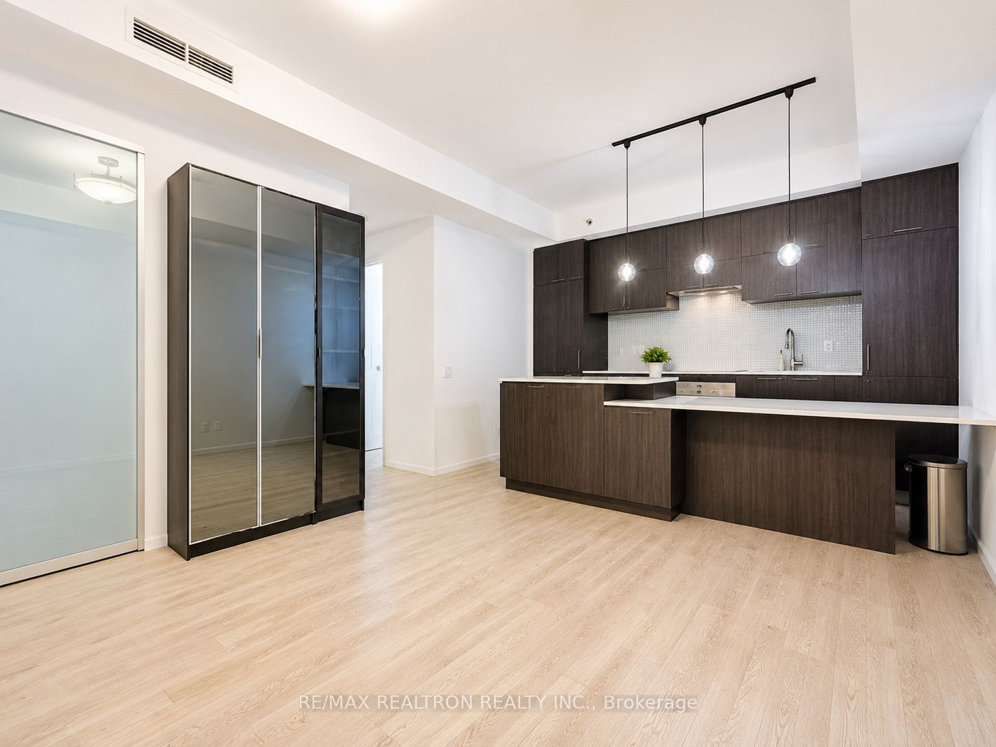 5 St Joseph Street 2001, Toronto, ON M4Y 1J6 photo 5