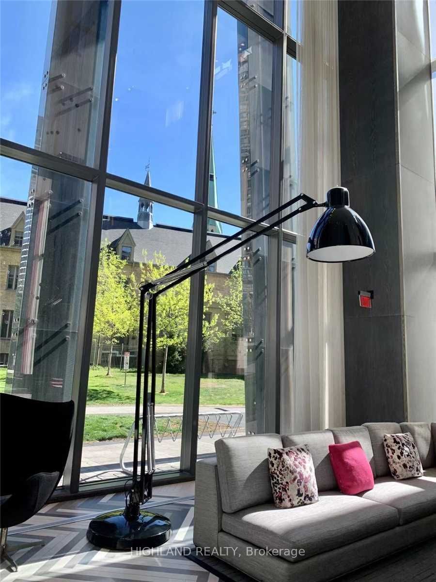 1080 Bay Street 4011, Toronto, ON M5S 0A5 photo 2