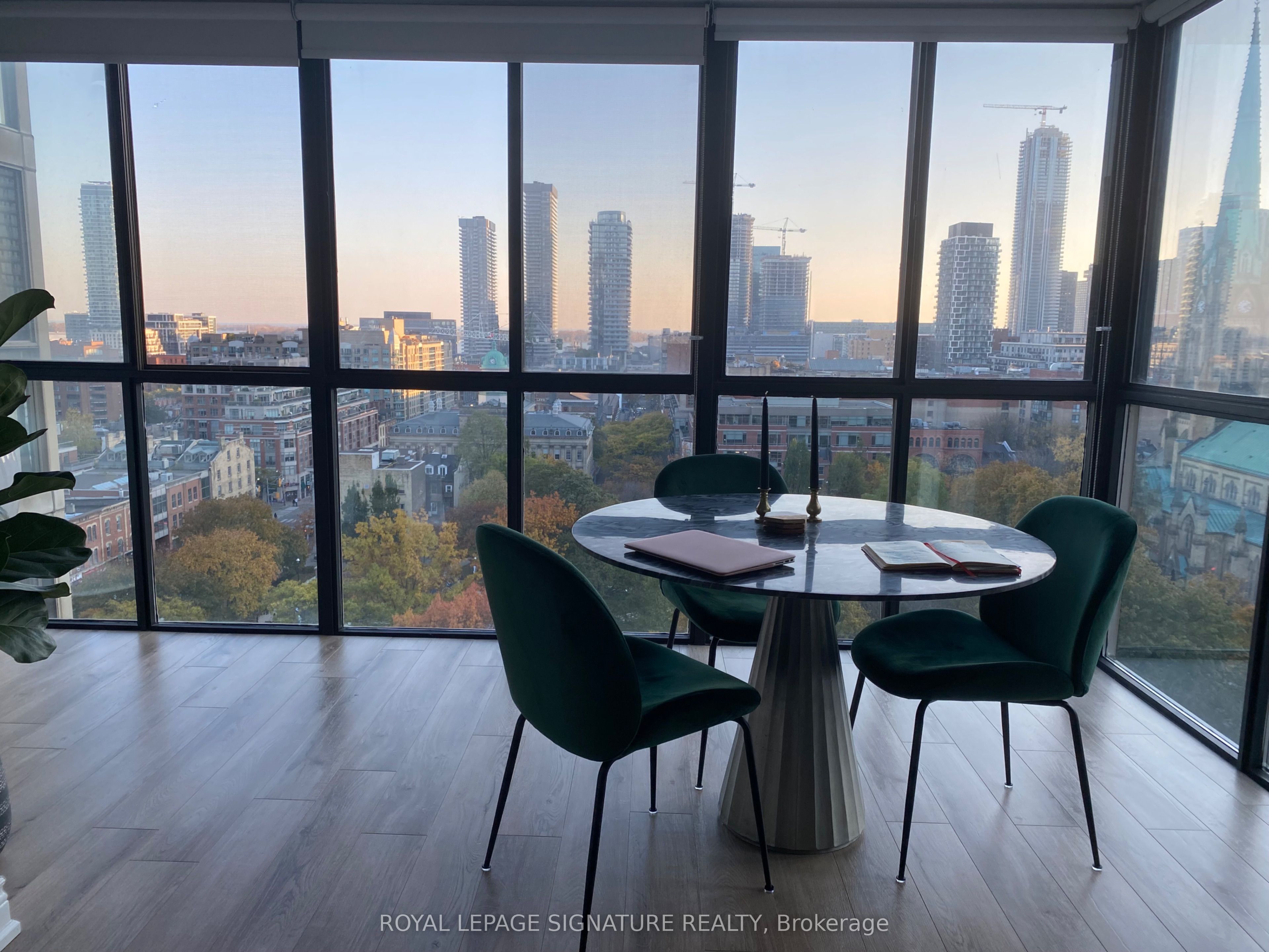 95 Lombard Street 1304, Toronto, ON M5C 2V3