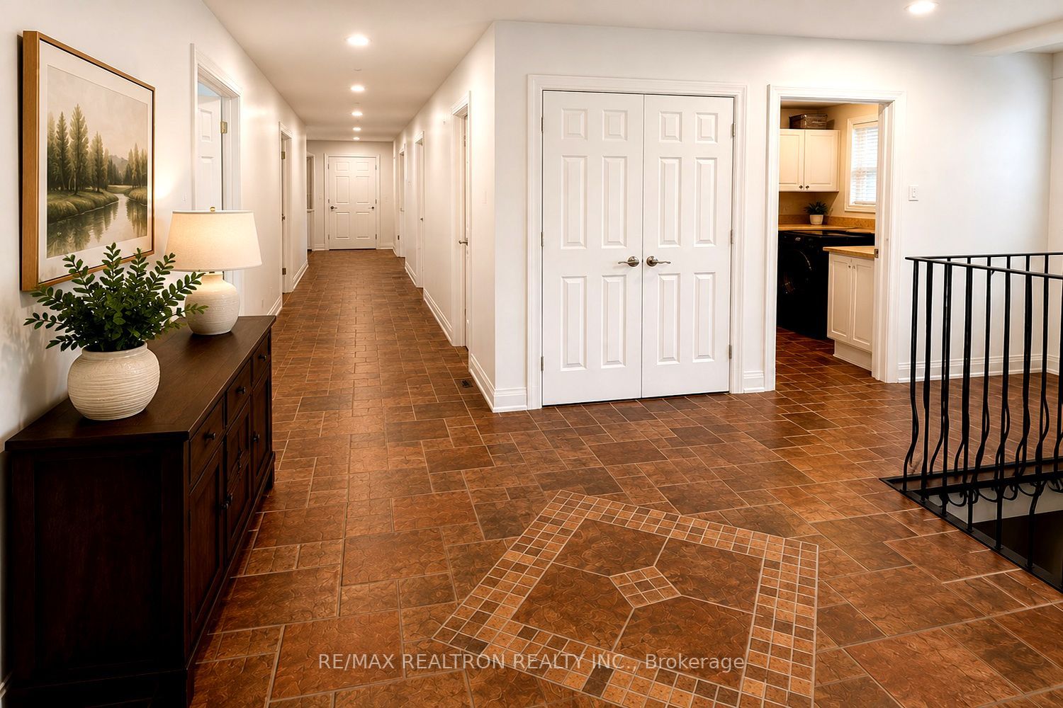 20 Redwing Place, Toronto, ON M3C 2A8 photo 2