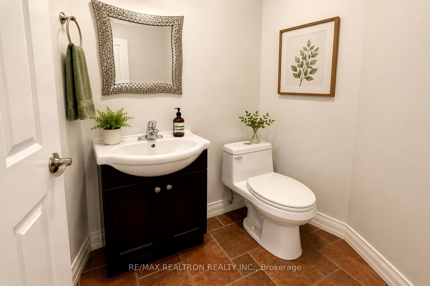 20 Redwing Place, Toronto, ON M3C 2A8 photo 3