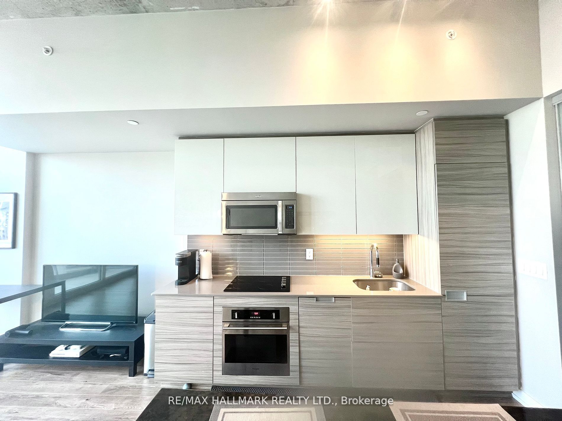 210 Simcoe Street 2507, Toronto, ON M5T 1T4 photo 4