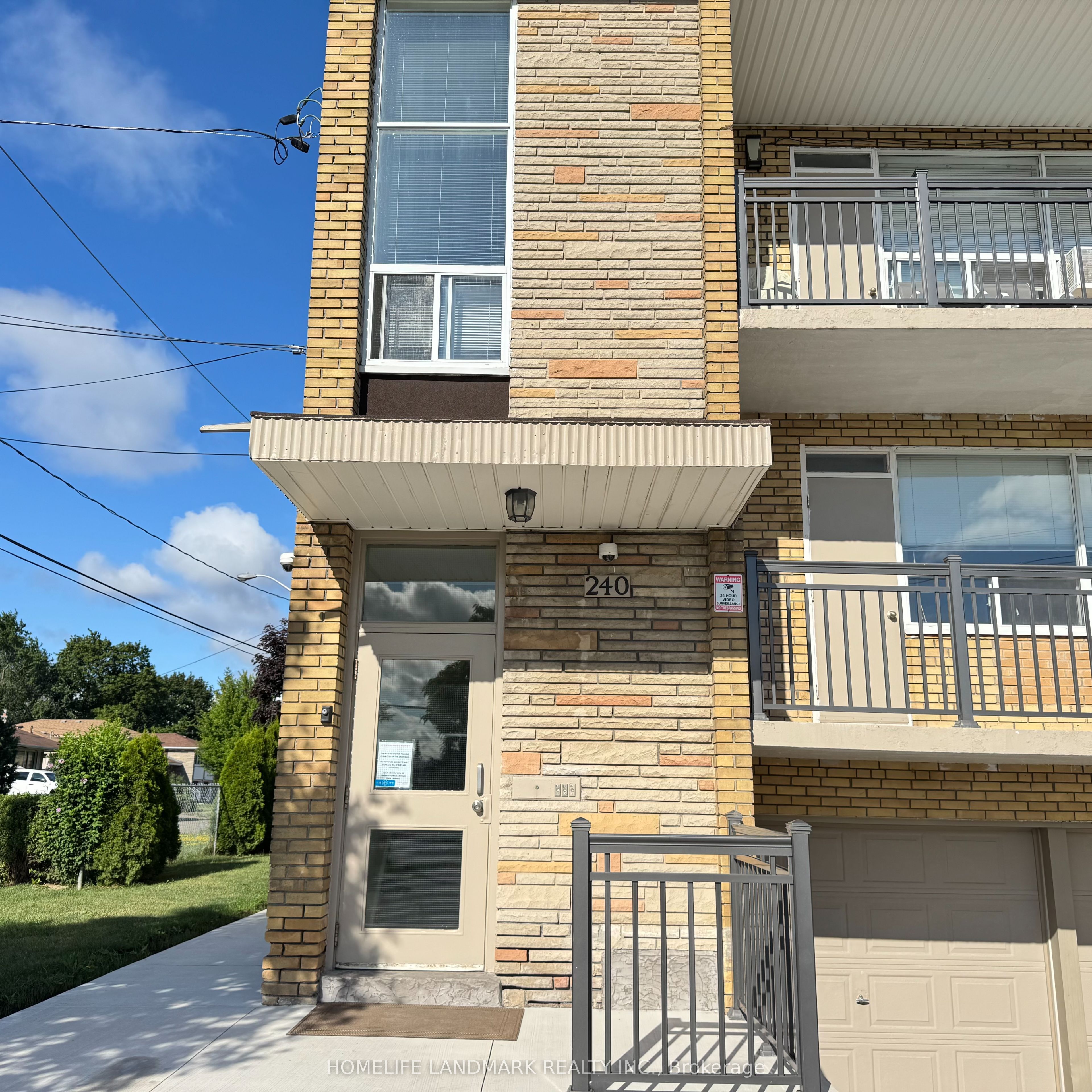 240 Wilmington Avenue Unit 2, Toronto, ON M3H 5K3 photo 4