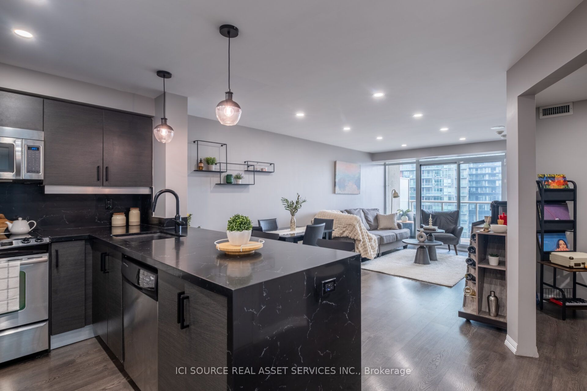 125 Western Battery Road 1109, Toronto, ON M6K 3R8