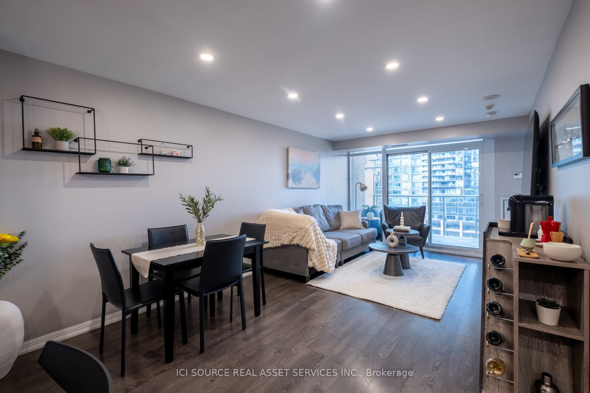 125 Western Battery Road 1109, Toronto, ON M6K 3R8 photo 2