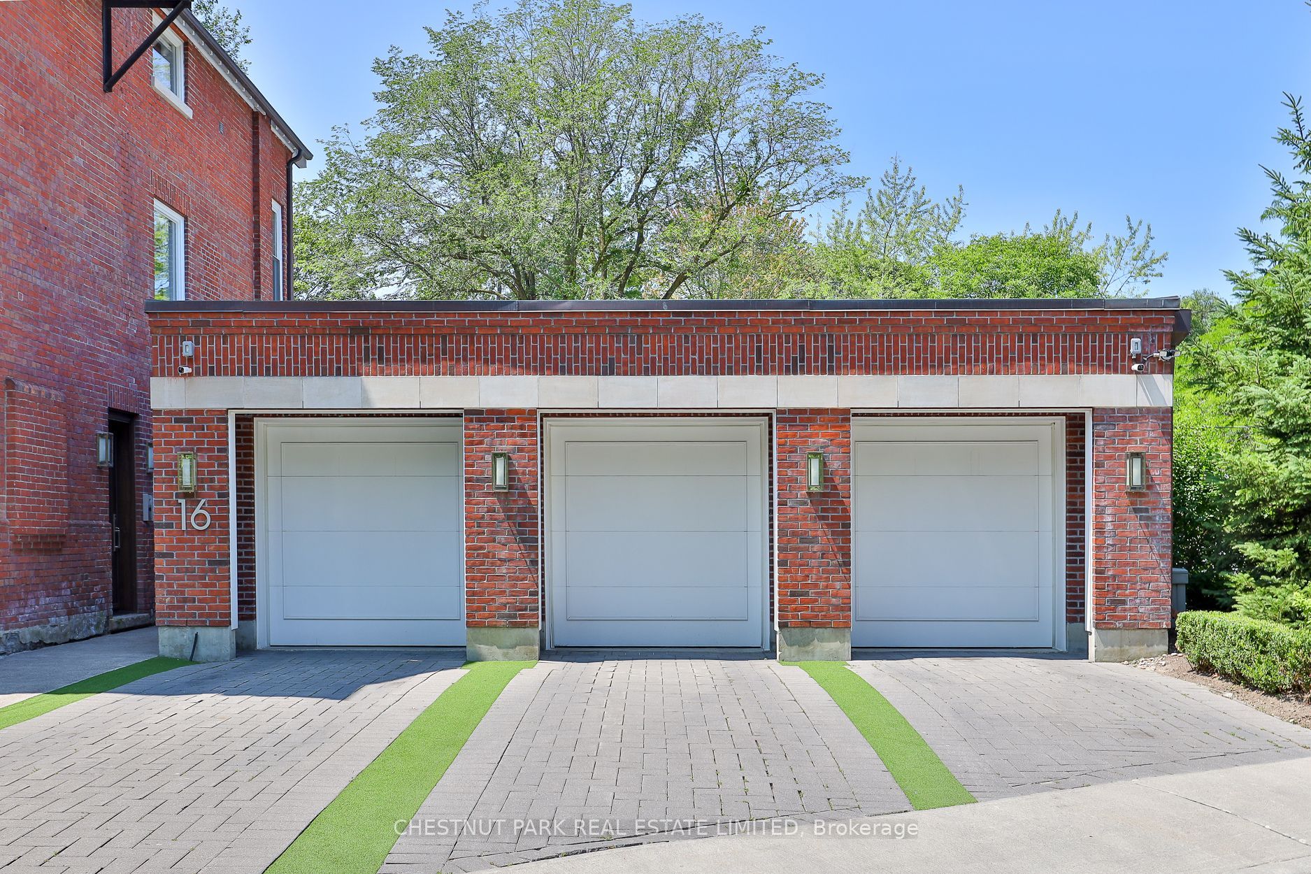 16 Scarth Road 1, Toronto, ON M4W 2S6 photo 3