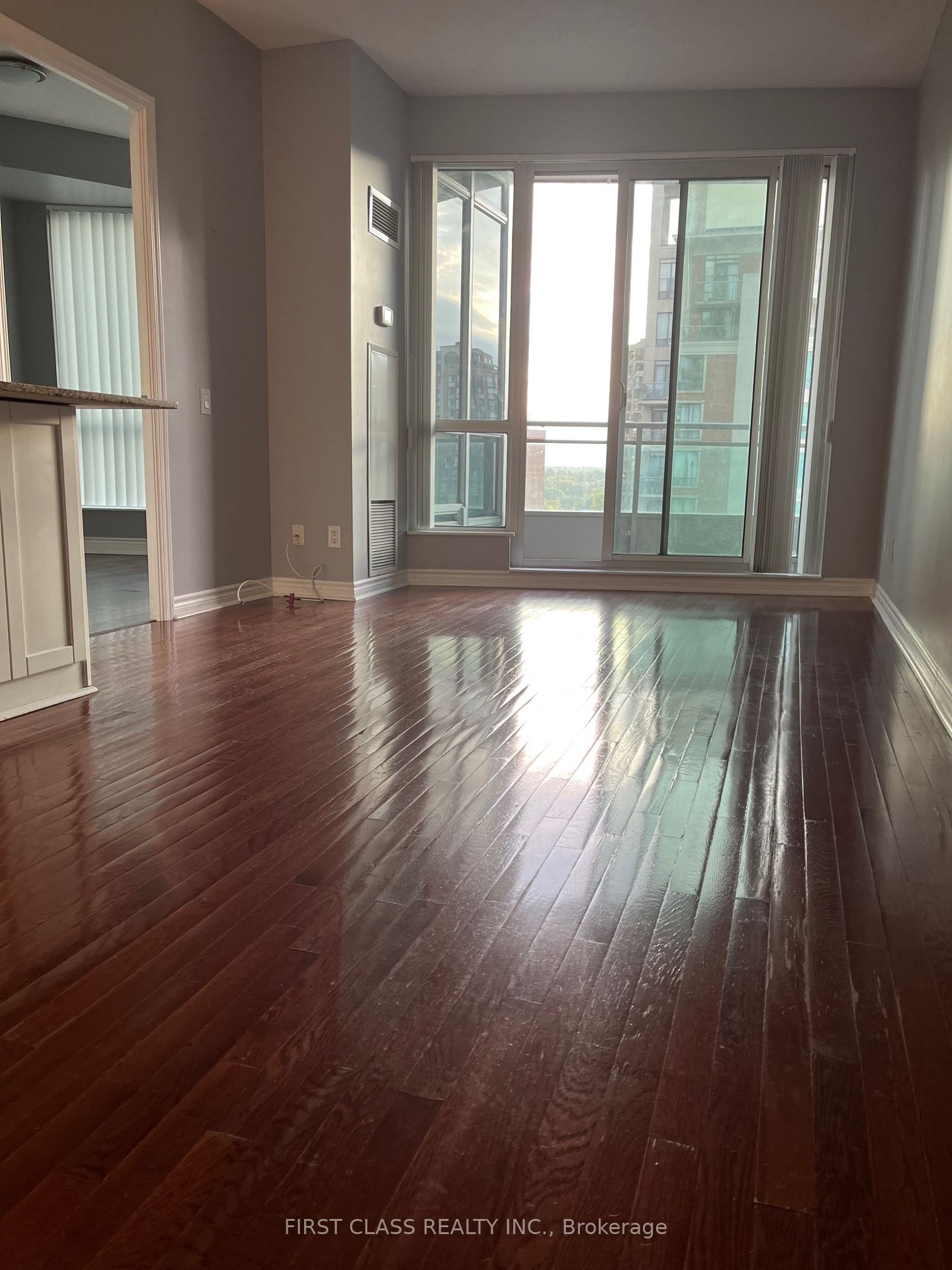 60 Byng Avenue 1012, Toronto, ON M2N 7K3