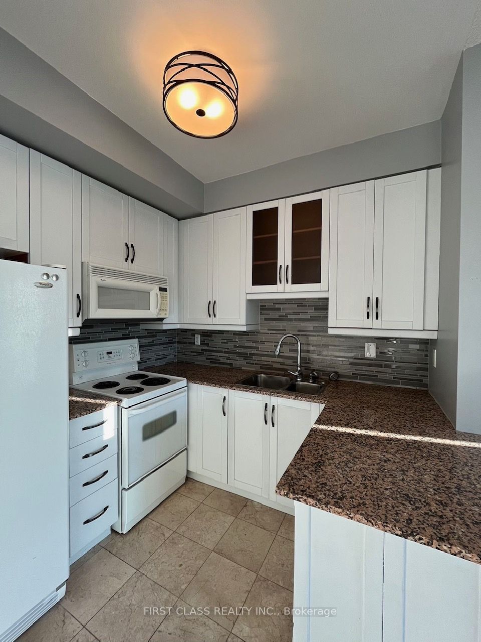 60 Byng Avenue 1012, Toronto, ON M2N 7K3 photo 3