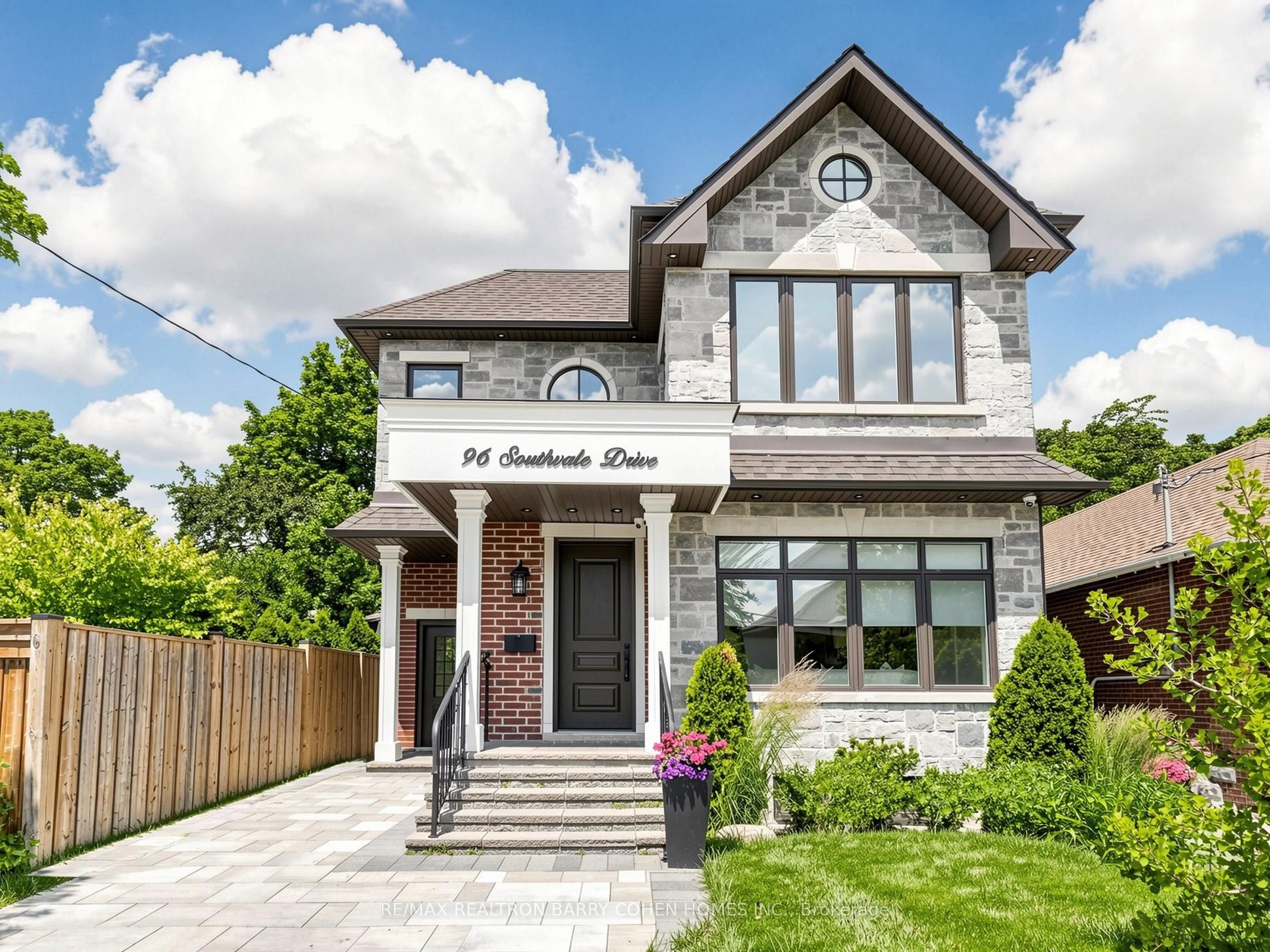 96 Southvale Drive, Toronto, ON M4G 1G5 photo 2