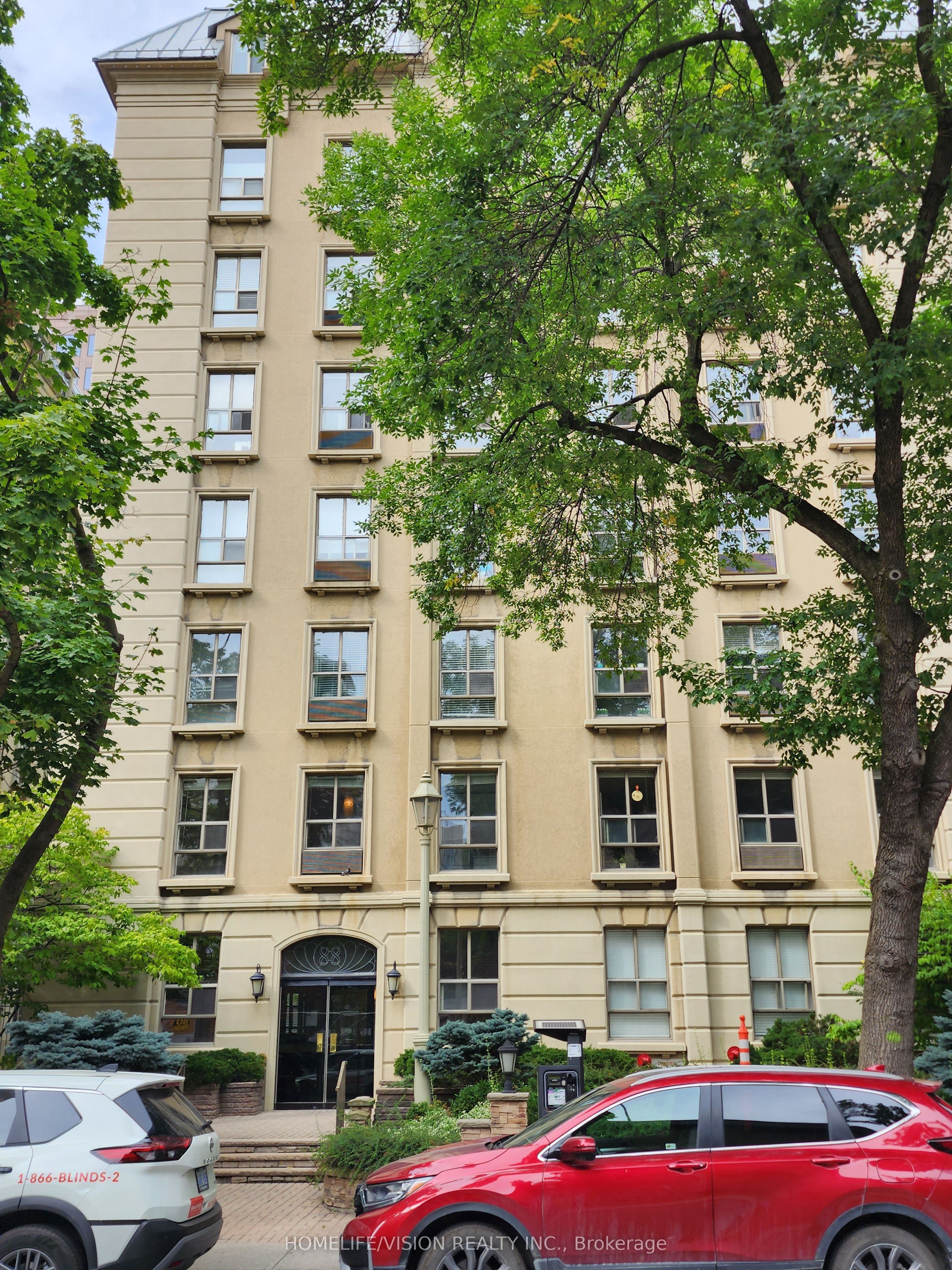 88 Charles Street E 211, Toronto, ON M4Y 2W7 photo 3