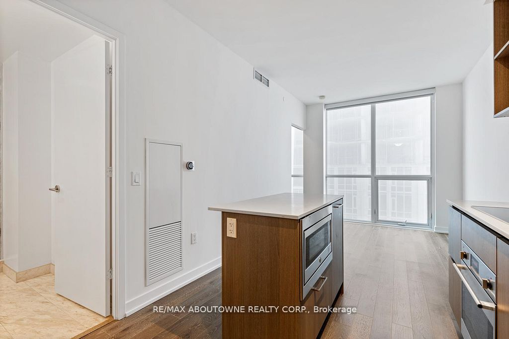 1 YORKVILLE AVENUE N/A 4904, Toronto, ON M4W 0B1 photo 2