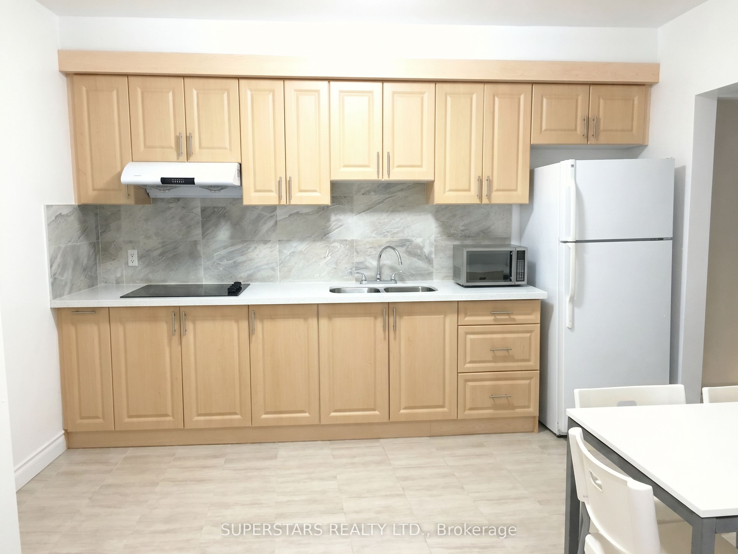 46 Sullivan Street, Toronto, ON M5T 1C1 photo 2