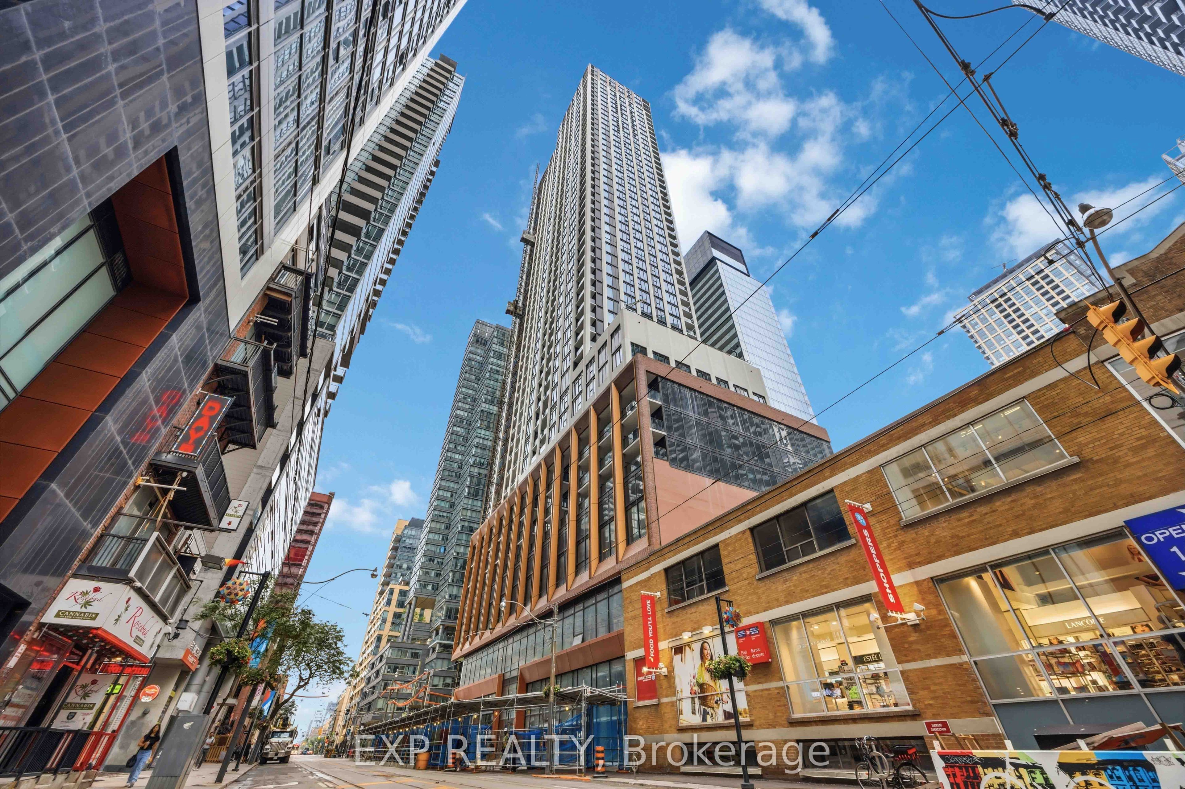 400 King Street W 1601, Toronto, ON M5V 0X8
