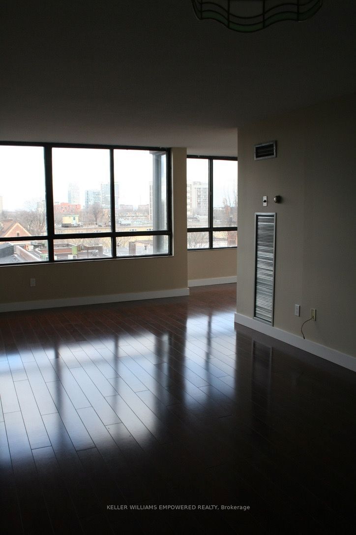 117 Gerrard Street E 609, Toronto, ON M5B 2L4 photo 2