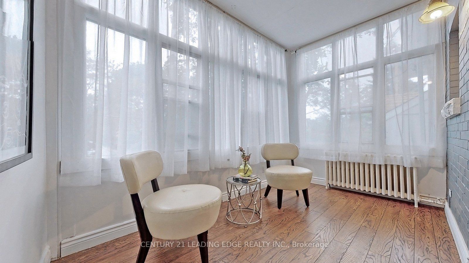 233 BORDEN Street UPPER LEVEL, Toronto, ON M5S 2N5 photo 4